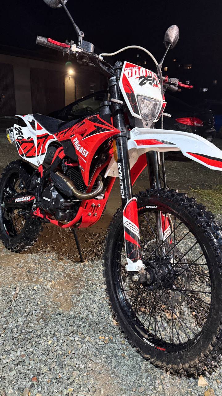 Первые шаги на эндуро, шикирую свои горизонты. Урал рулит, Орск разруливает)))