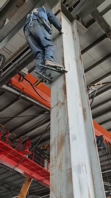 😳Очень необычный способ использования газовых ключей.