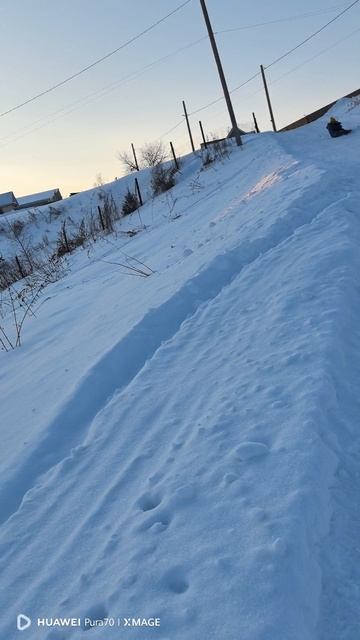 Малыш и снежная гора