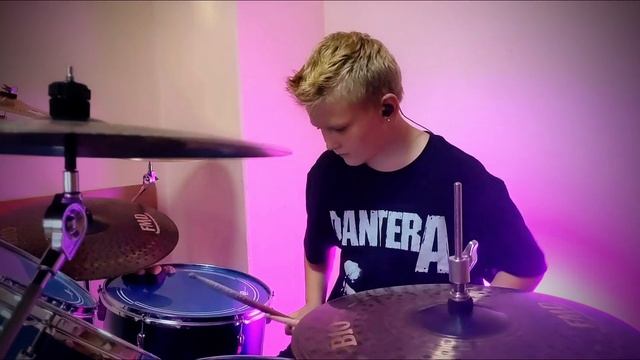 dedc6fbb-fbbc-4c44-aaab-18a20719ca31-1_all_1885.mp4