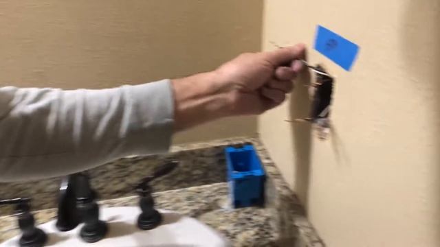 Что скрывала стена: как мы переписали электрику с нуля (и почти сгорели)