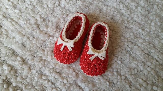 Тапочки для маленькой девочки.