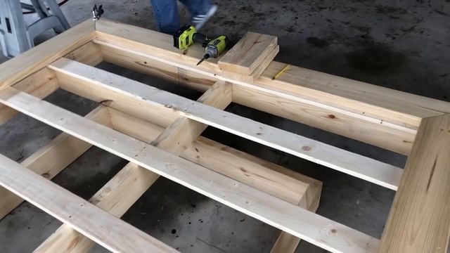 Кровать, которая парит: как мы построили невесомую платформу за $95