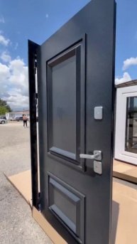 Входная дверь с терморазрывом от Люксор термо багет