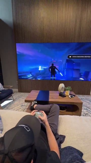 Гейминг мечты - игра на мониторе диагональю 4 метра