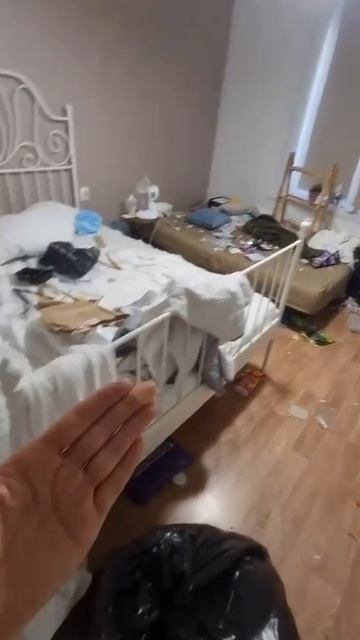 Жительница Питера решила сдать квартиру «приличной семейной паре с ребёнком»