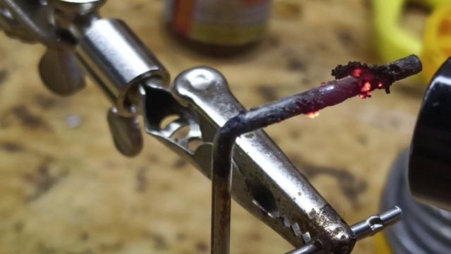 Убираем последствия лужения шунта контроллера электро техники!