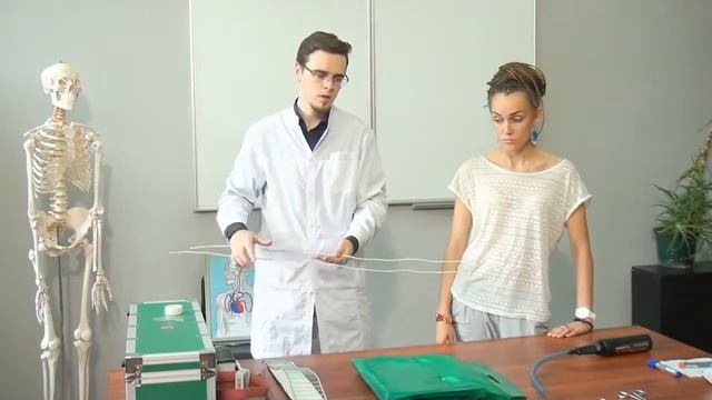 Первая помощь при ДТП №2 Фиксация конечностей при переломах