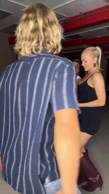 Вечерние танцы😏