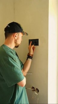 Сенсорная панель, с которой вы можете управлять умным домом!