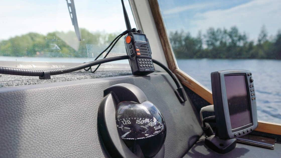 Женщина ночью уснула на сапборде и переплыла Ангару в Иркутской области