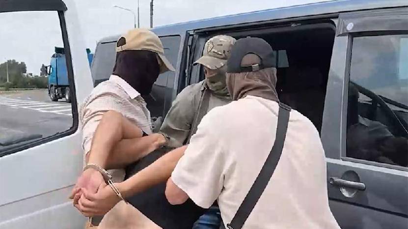 ФСБ опубликовала кадры задержания готовивших теракт на Крымском мосту