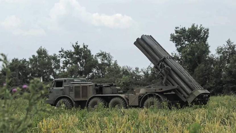 Расчеты РСЗО «Ураган» уничтожили бронетехнику и личный состав ВСУ