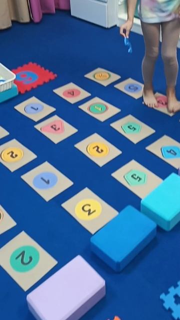 Учим цифры в движении!