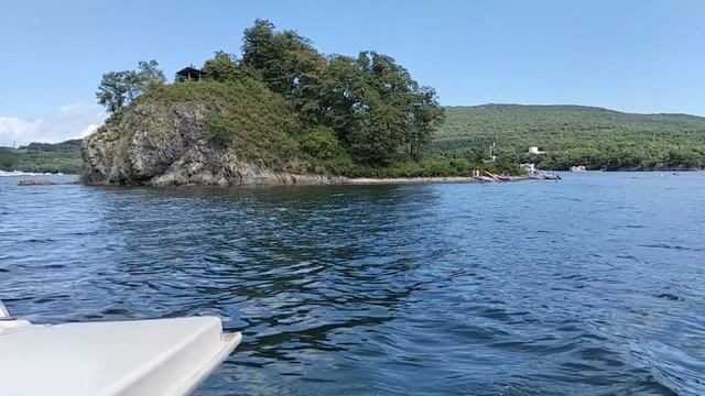 Морская прогулка с Токаревской кошки на остров Папенберг и через канал на о. Русском обратно