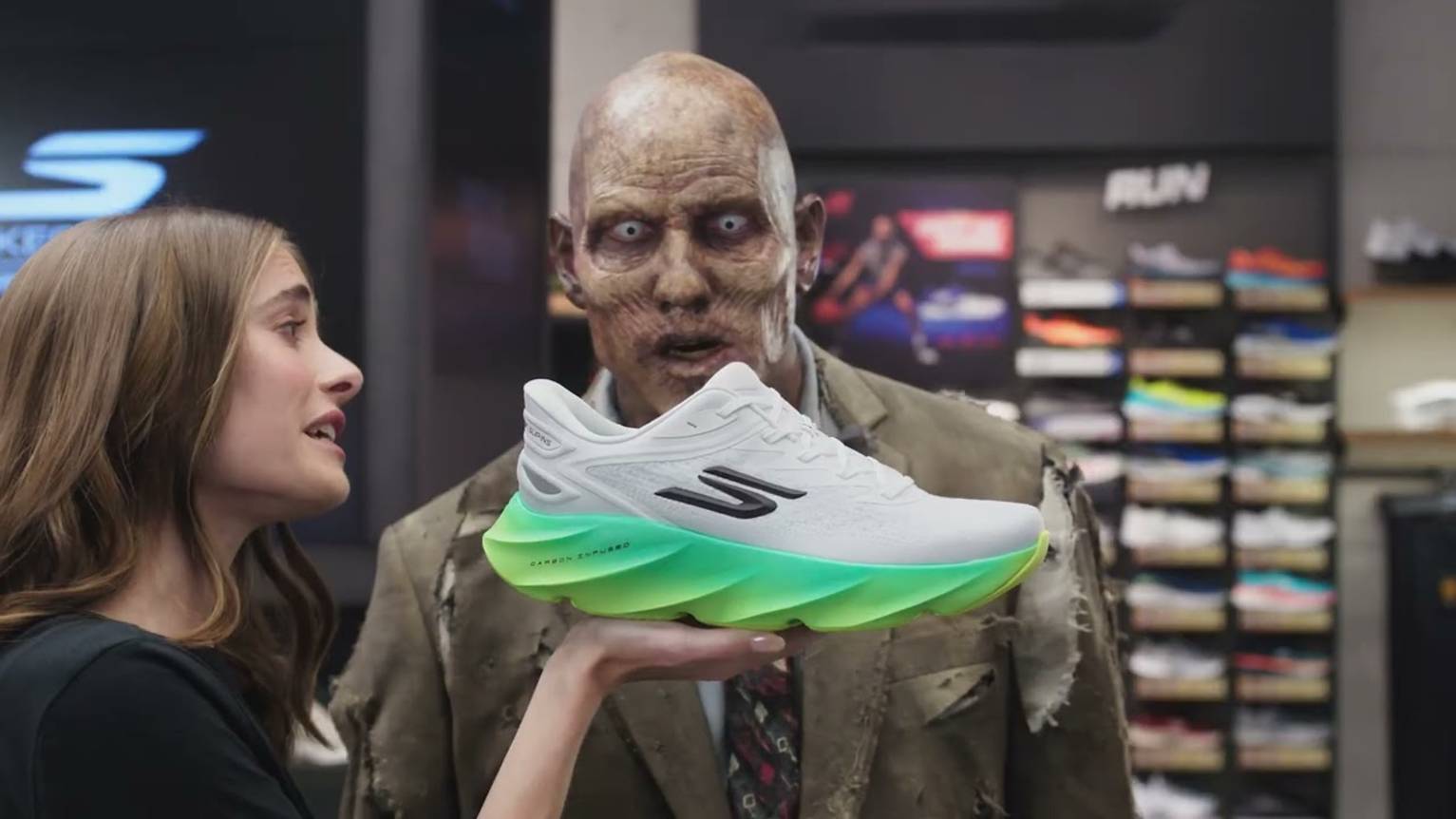 Skechers запустил «зомби-кампанию»: кроссовки, которые сделают быстрым даже мертвеца