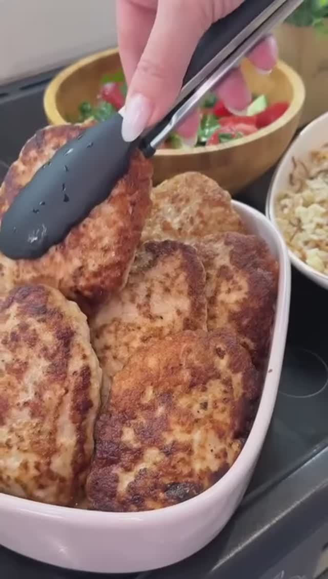 Сочные и аппетитные котлеты с начинкой 🧆