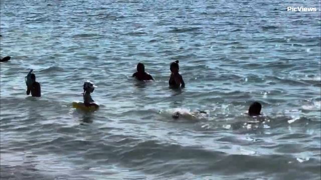 ГЕЛЕНДЖИК пляж Приветливый берег сегодня 19 августа 2025. Бархатный сезон в Геленджике сейчас.