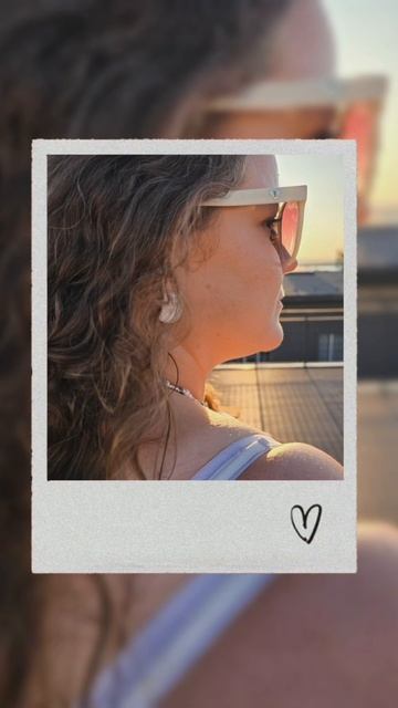 Смотрите, как фото «оживают» в руках — и выбирайте свой идеальный вариант! 📸