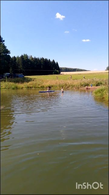 Кто на море, а я в деревне!!))