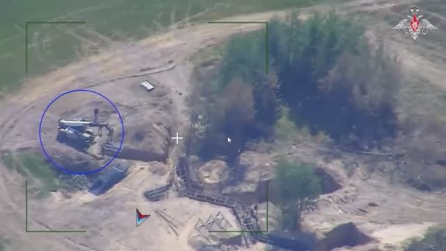 🔥🏴⚡️Расчеты БПЛА «Герань-2» разнесли передовой пункт управления подразделения ВСУ
