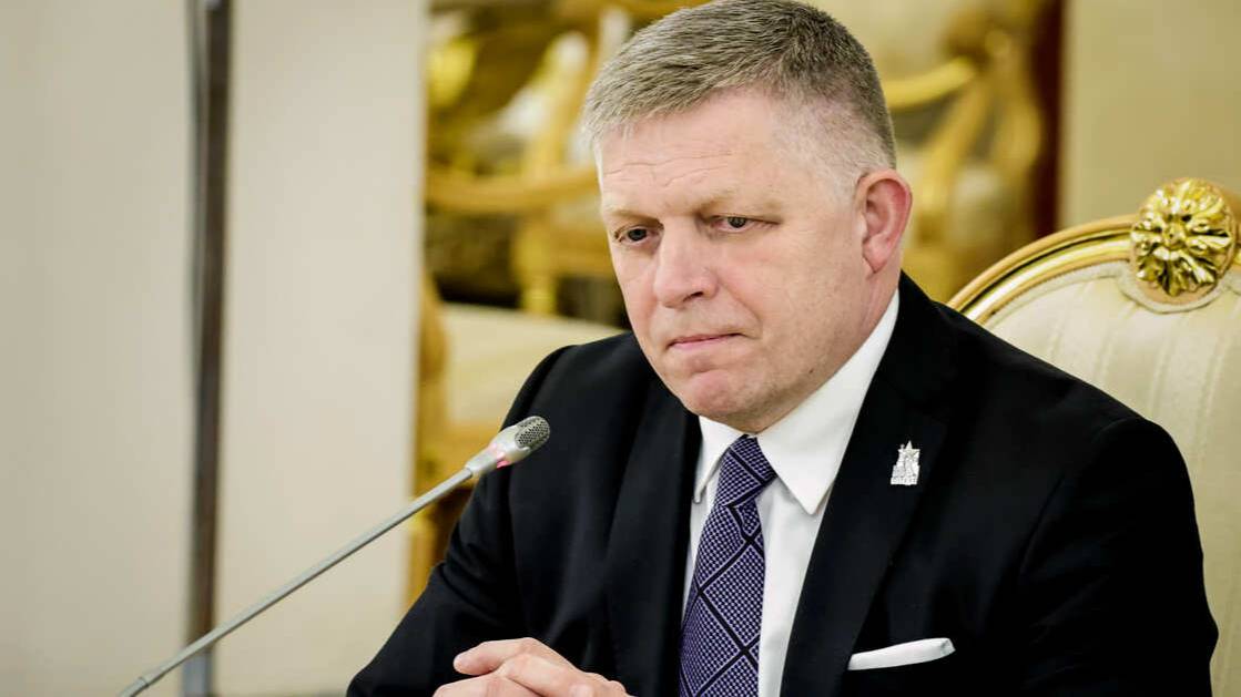 Фицо сожалеет, что путь к миру на Украине Евросоюзу показал Трамп