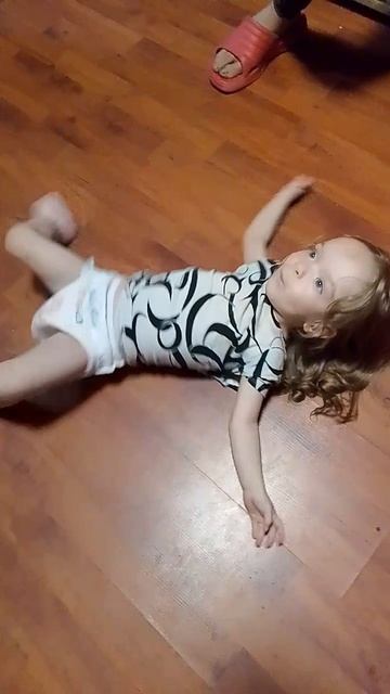 Брейк-данс от Анюты :)