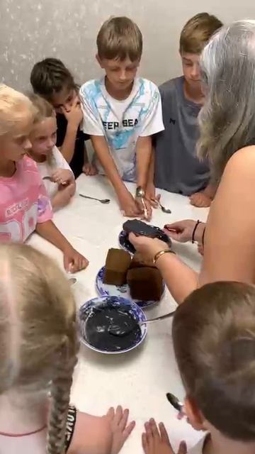 Черный бутерброд