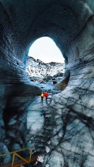 Исландия Ледяная пещера Катла - это уникальная пещера, расположенная в леднике Кетлуйекюдль.