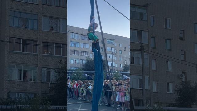 Ясмина_на празднике металлургов