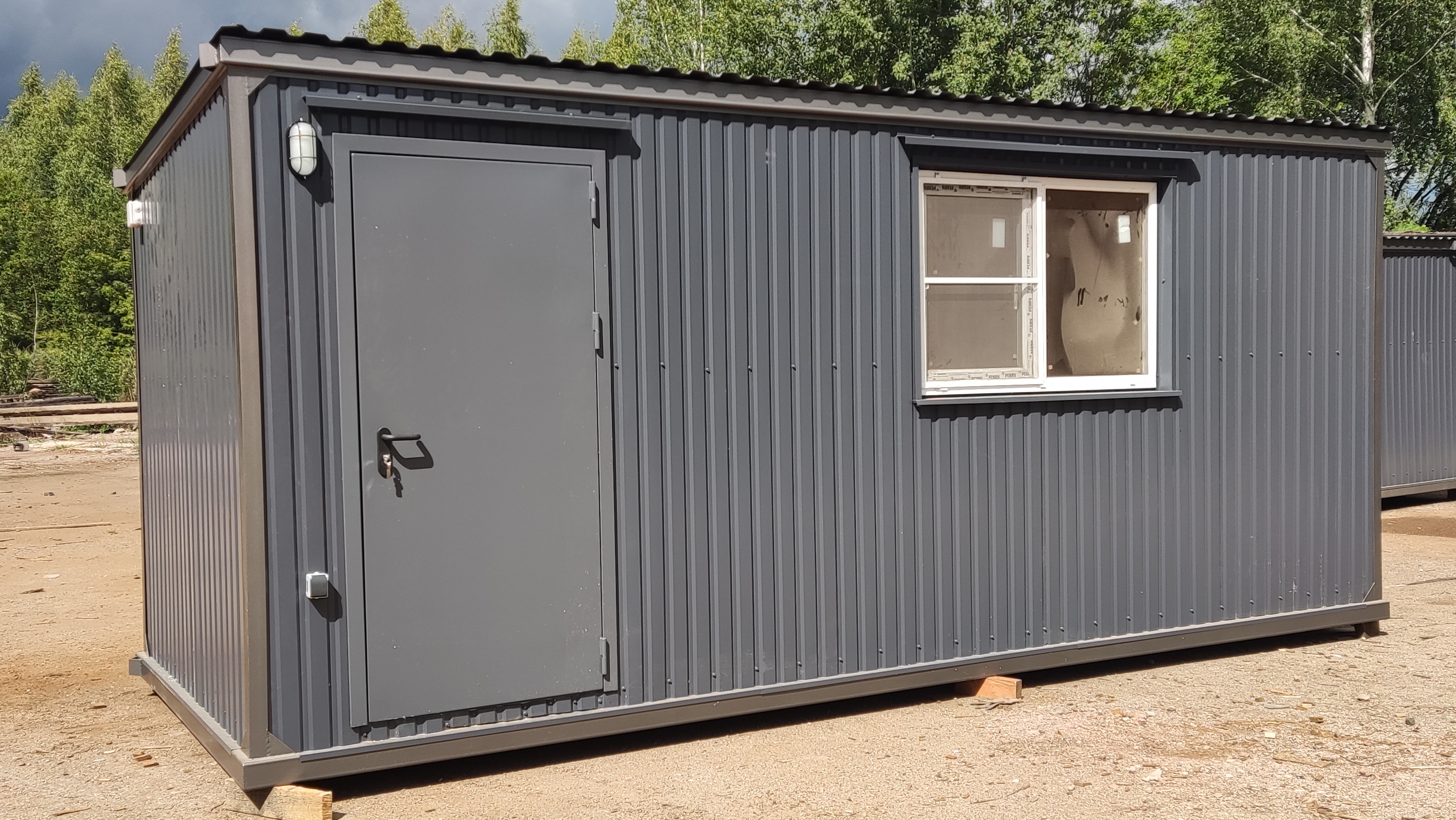 Дачный домик Люкс вагончик бытовка блок контейнер металлический 6 метровый в цвете Графит