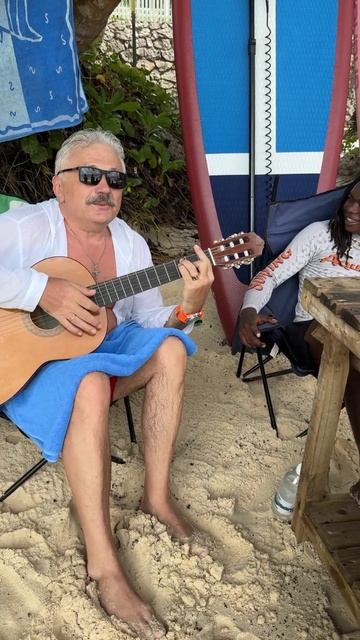 Песни под гитару на пляжах Сейшел Guitar songs on the beaches of Seychelles