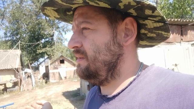 Начал делать теплицу, сгорела сварка, остался у разбитого корыта.