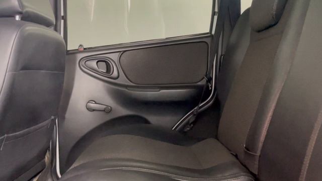 Chevrolet Niva 17827