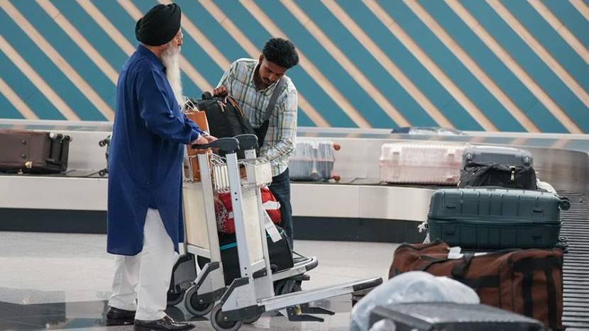 Мантуров заявил об увеличении числа индийских туристов в России