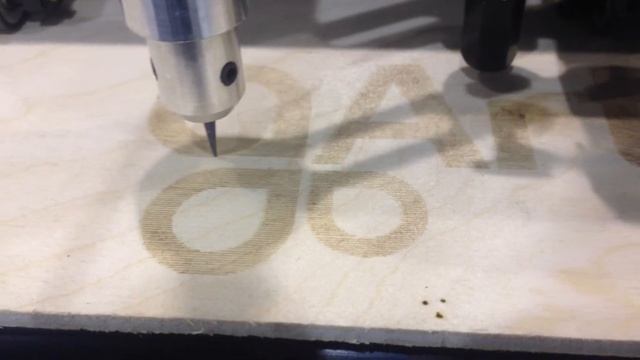 Универсальный плоттер Vicsign-630. Выжигание по дереву