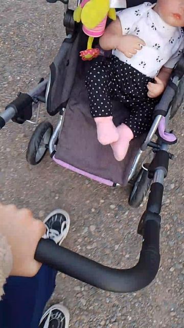 Гуляем с реборном Евой в коляске в новой✨🍼🍬