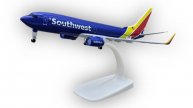 Модель самолета Boeing 737 Southwest Airlines - 20 см (с шасси)