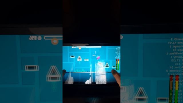 Я играю в  геоми тридешь но прохожу только до кантлетгоу