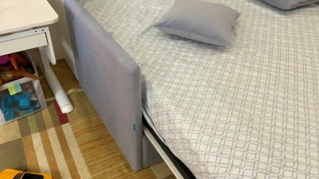 Отзыв клиента: кровать опускается очень плавно и без усилий!