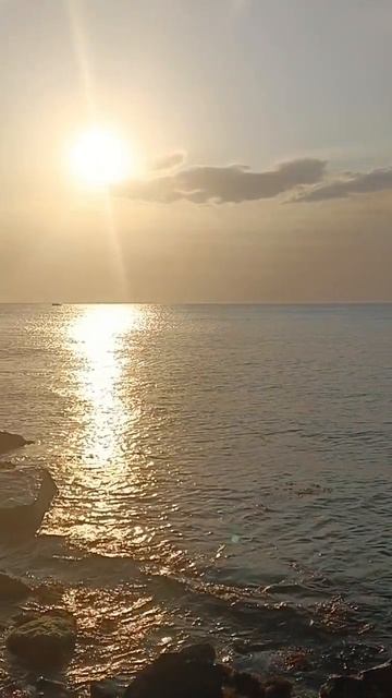 Пляж Большой Утриш вечером Краснодарский край