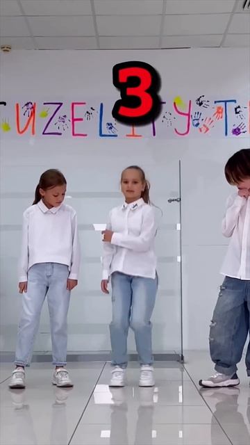 Шаффл Баттл WHO BEST SHUFFLE ? NEON DANCE TUZELITY ⭐️