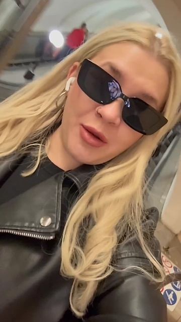 Люди все больше и больше жалуются на опоздание Monisha Star не только на концерты, но и на самолёты