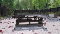 Памятник на могилу военнослужащему в виде вертикальной стеллы из материала гранита Габбро -Диабаза