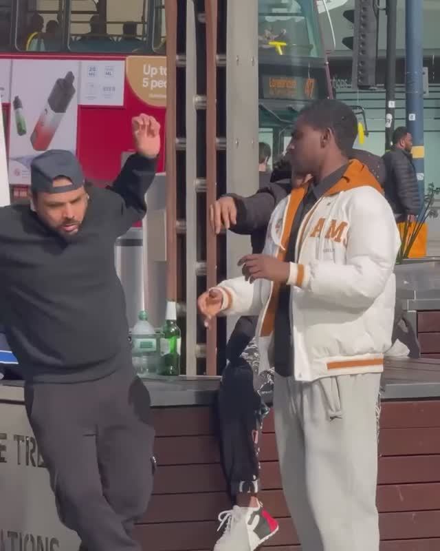 Красавчики😂