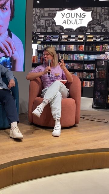 Илья Гуров в читай городе трц Европейский / презентация книги Марии Денисовой Хочешь петь хиты Пиши