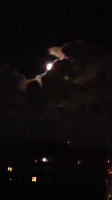 #луна вызодит из облаков # reels #short #shorts #margo #shortvideo #shortsvideo #moon #night #clouds