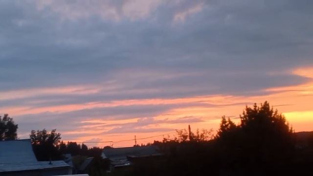 Фотографирую закат будто пару лет назад