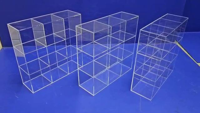 Прозрачная витрина для солдатиков.