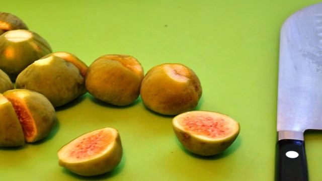 Жареный инжир с рикоттой